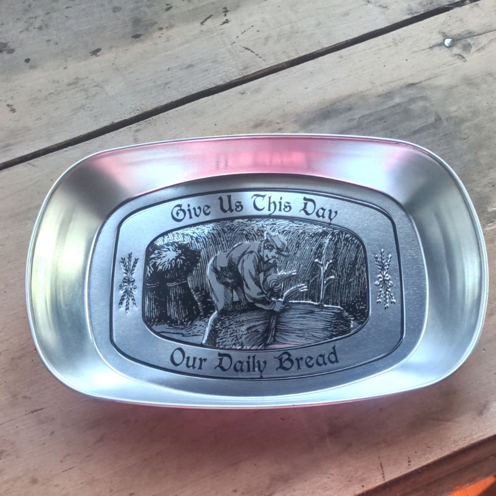Decorative tin
